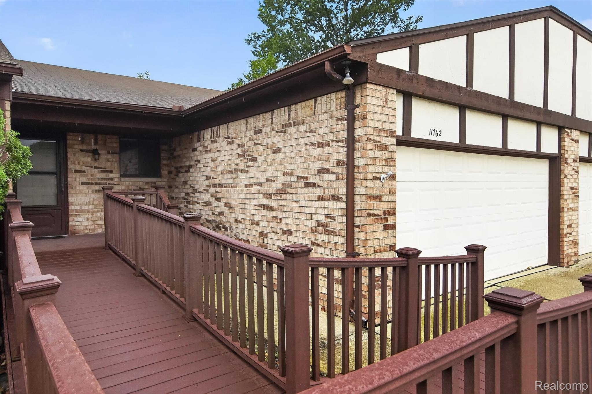 11762 Dorothy Lane