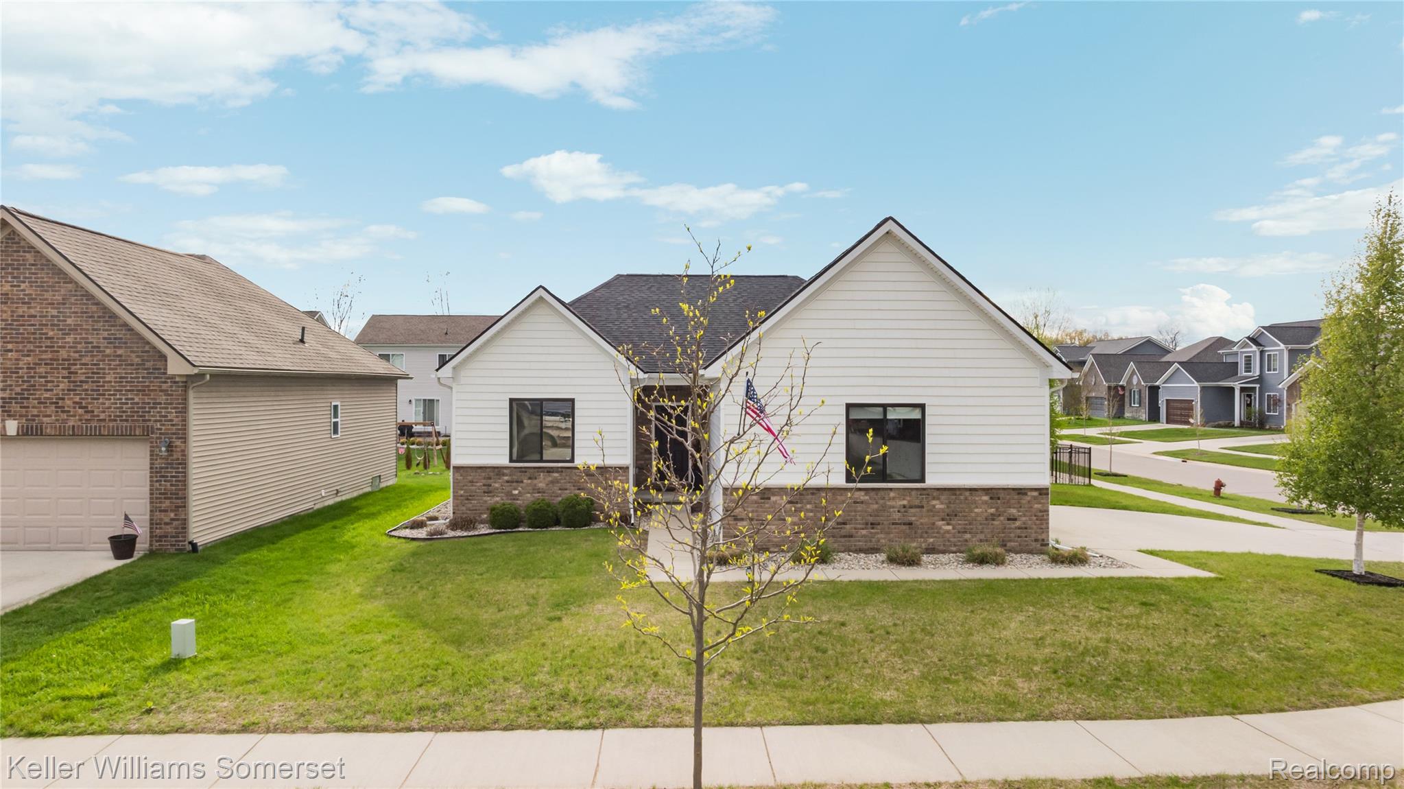 328 Hidden River E