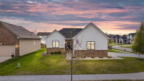 328 Hidden River E Holly Township MI 48442