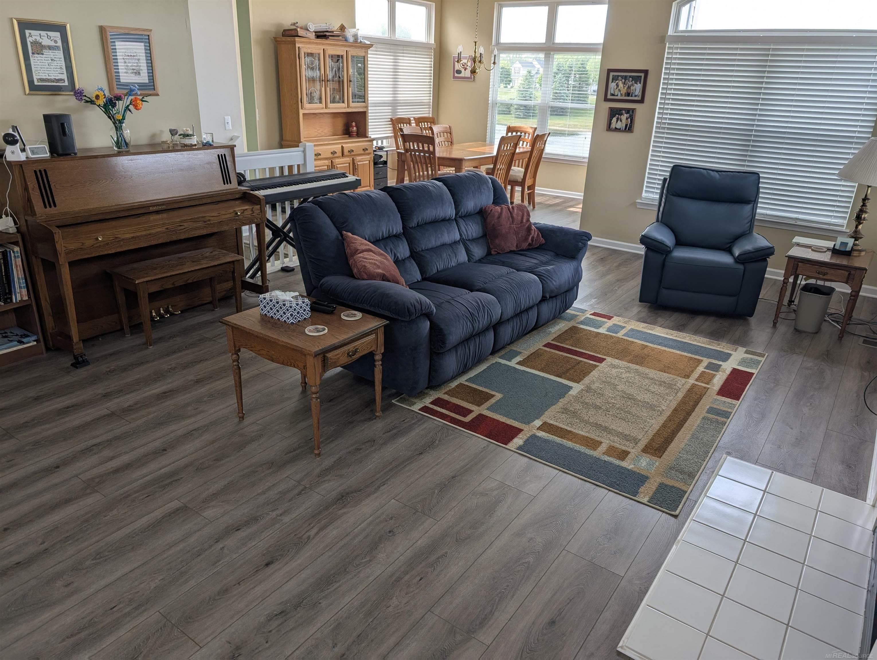 1172 Fountain View Lane