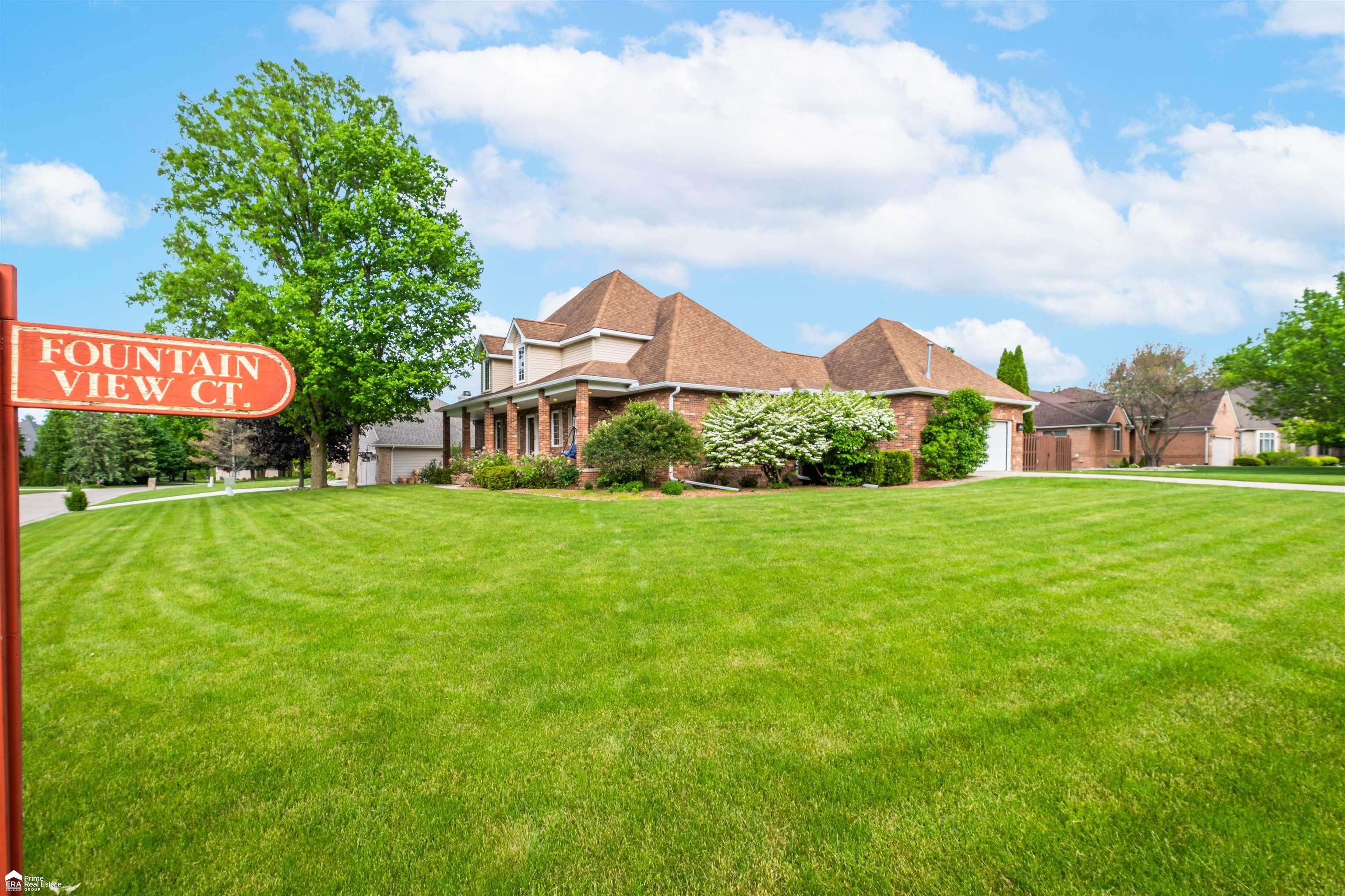 8201 Fountain View Drive