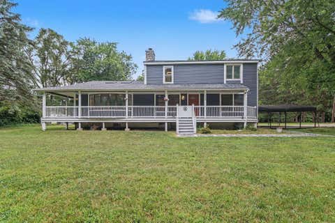 Photo of 558 W Clarkston RD, Orion Charter Township, MI 48362 (MLS # 81026044107)