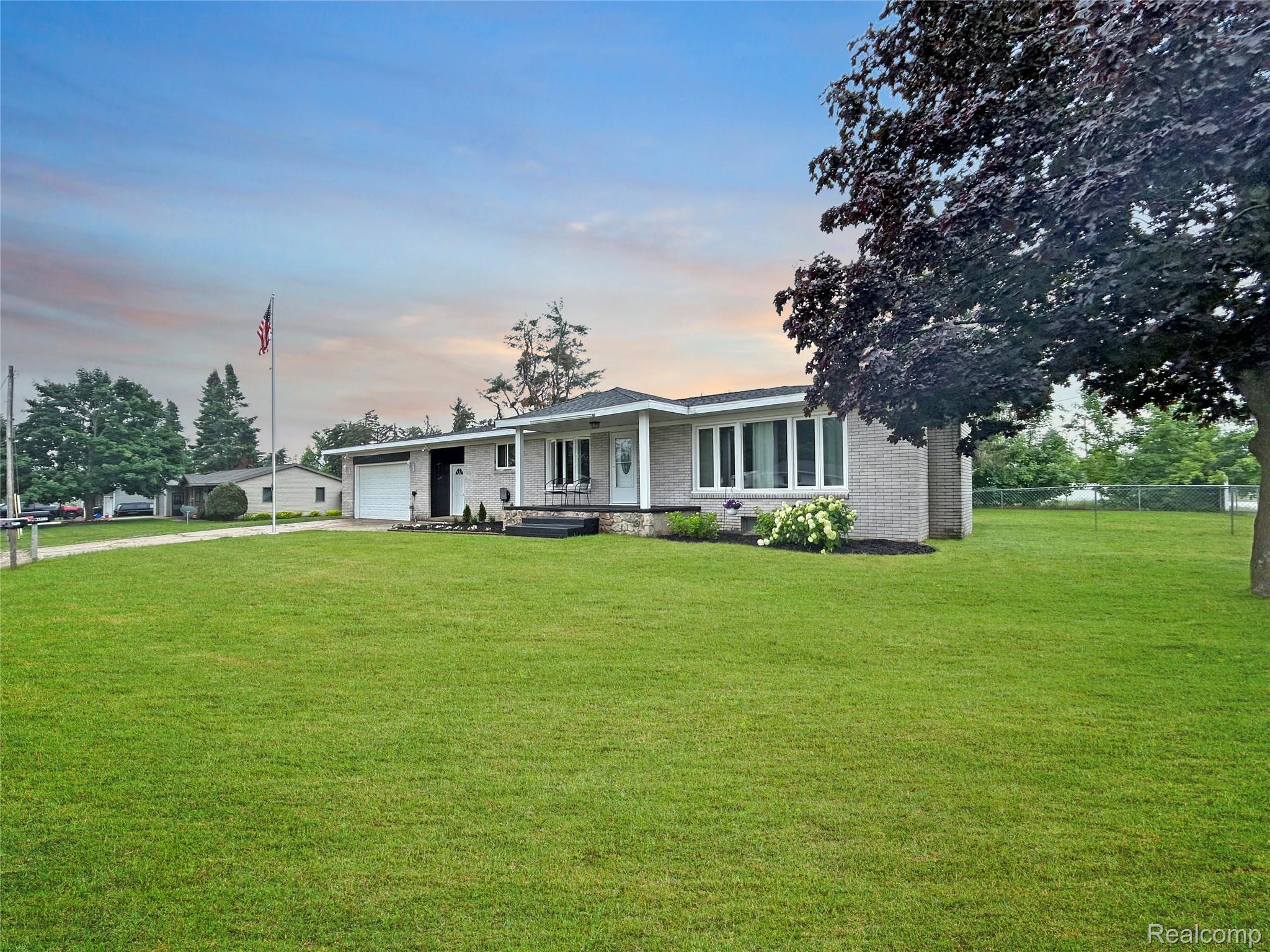 321 N Maple Avenue