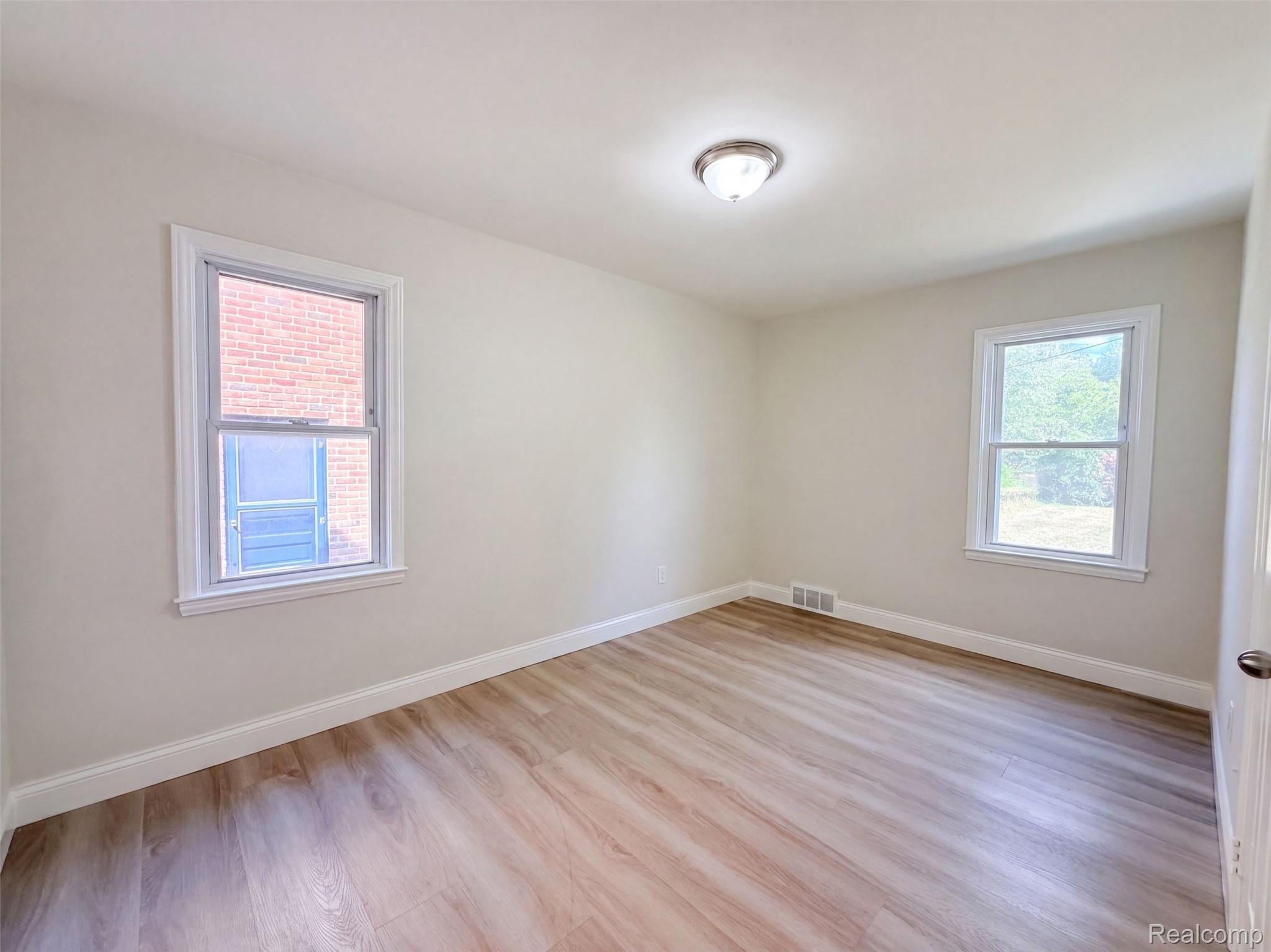 9608 Lenore
