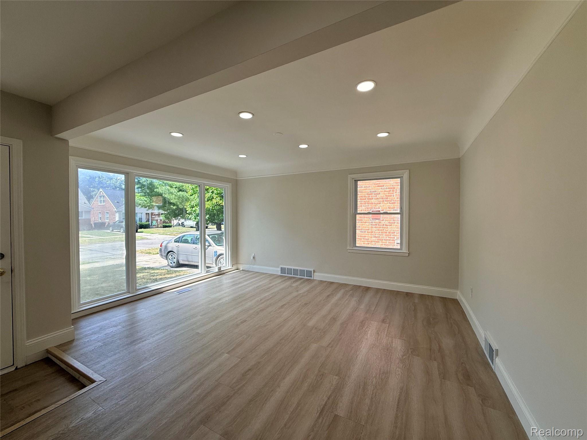 9608 Lenore