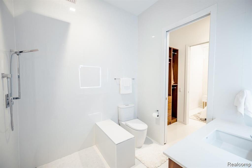 400 S Old Woodward Avenue 307