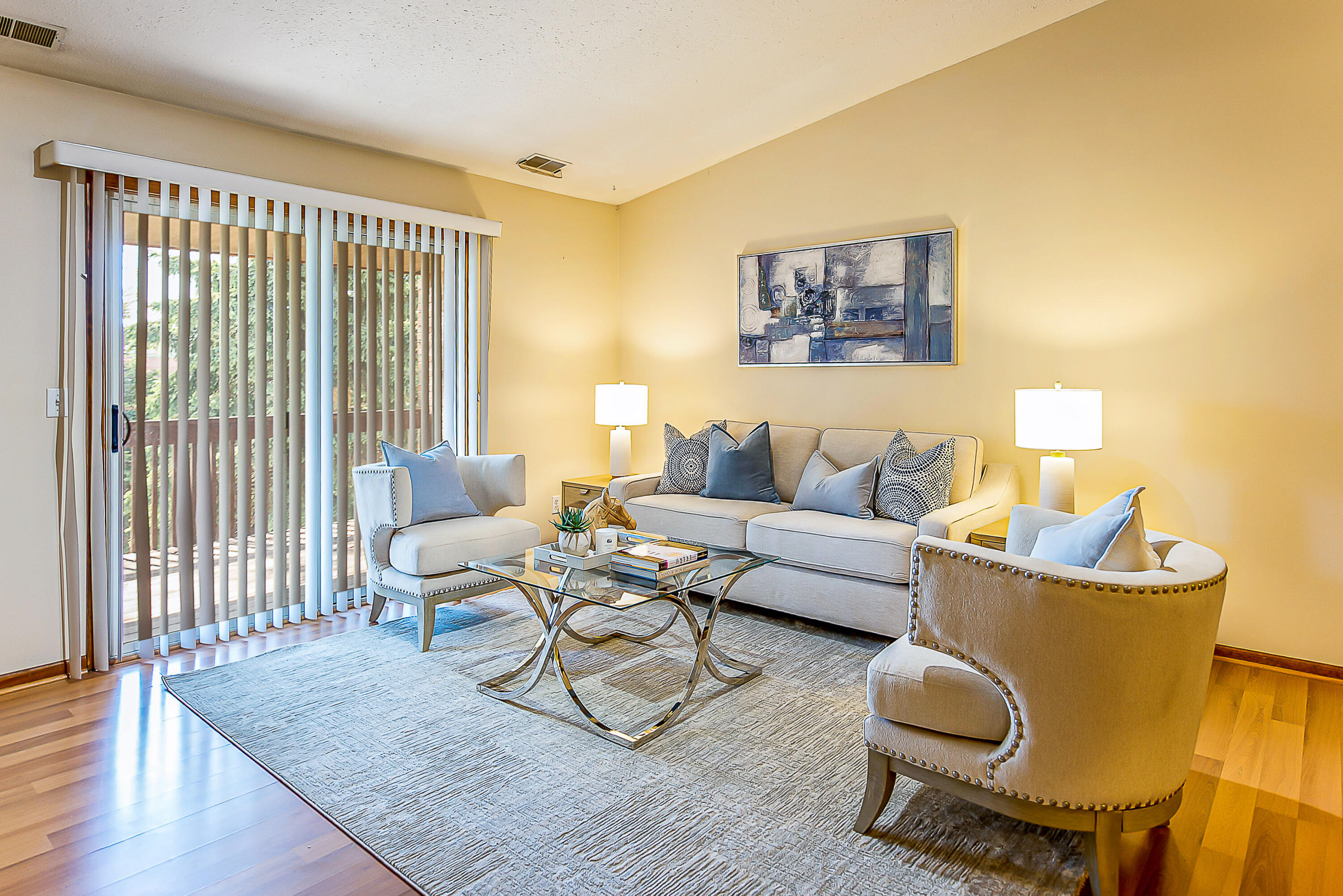 2592 Eagles Circle 6