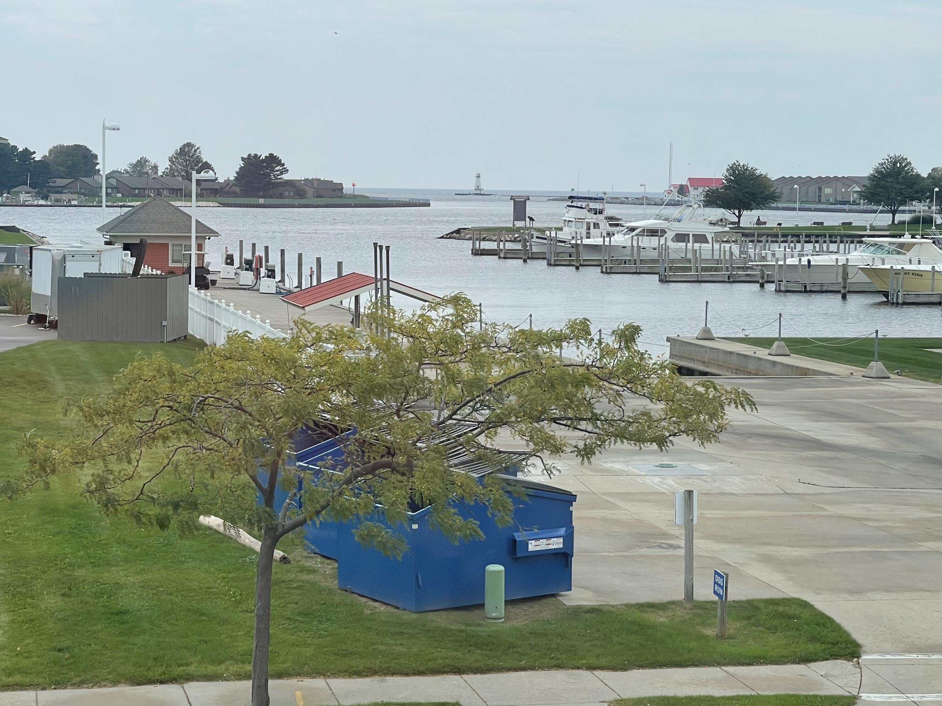 109 W Melendy Street