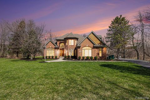 55256 Lee Rd Road Lyon Charter Township MI 48165