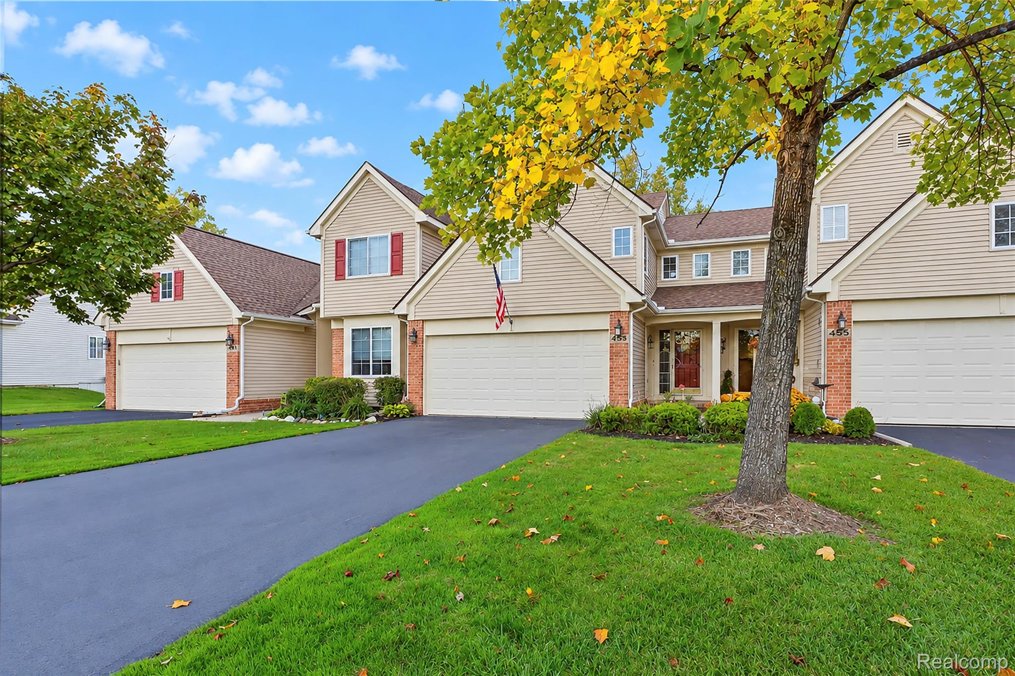 453 Lilly View Court