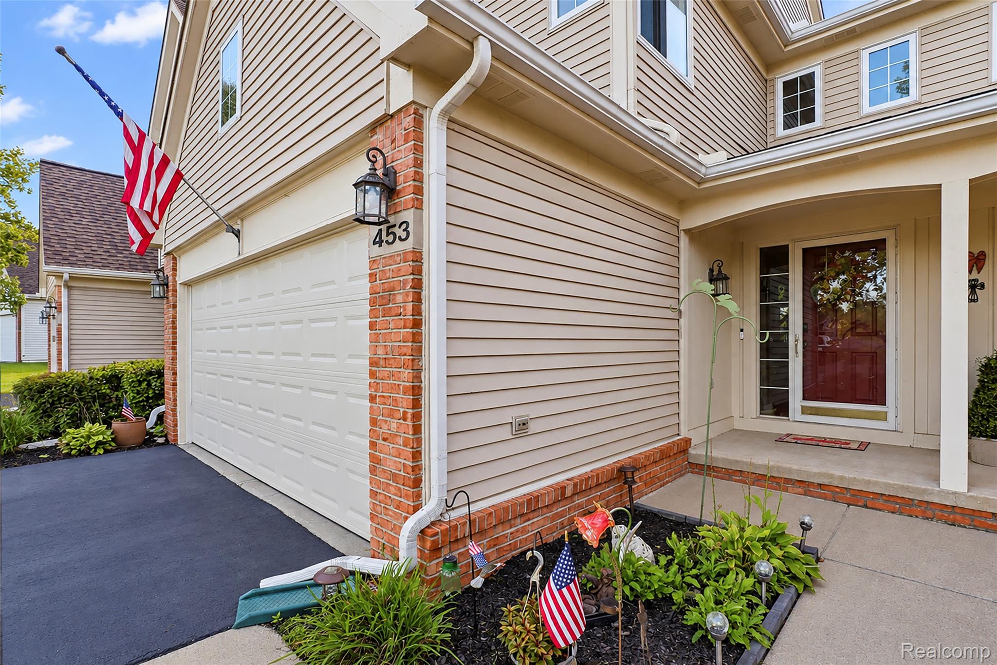 453 Lilly View Court