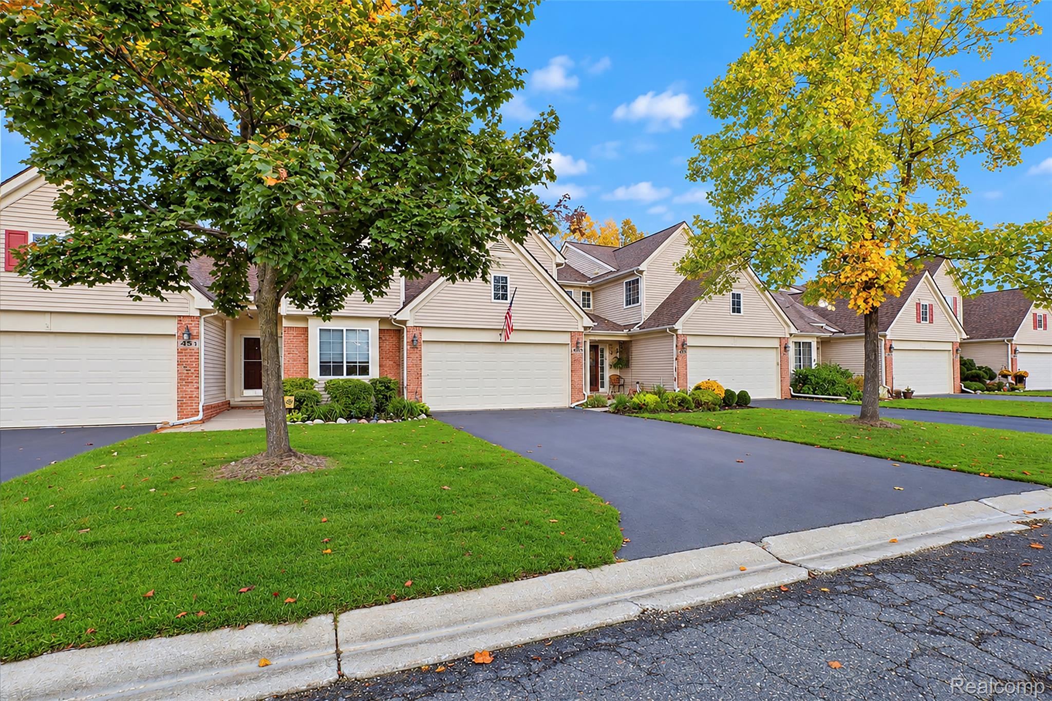 453 Lilly View Court