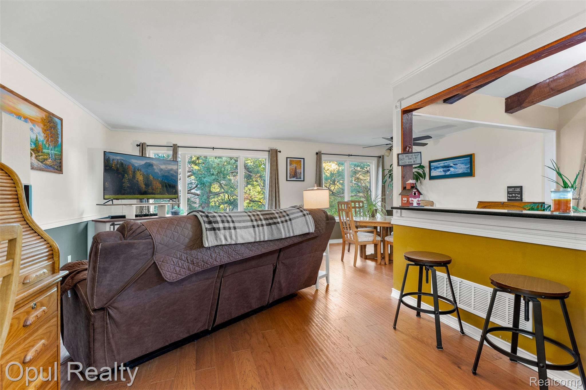 5885 Cedar Knoll Drive