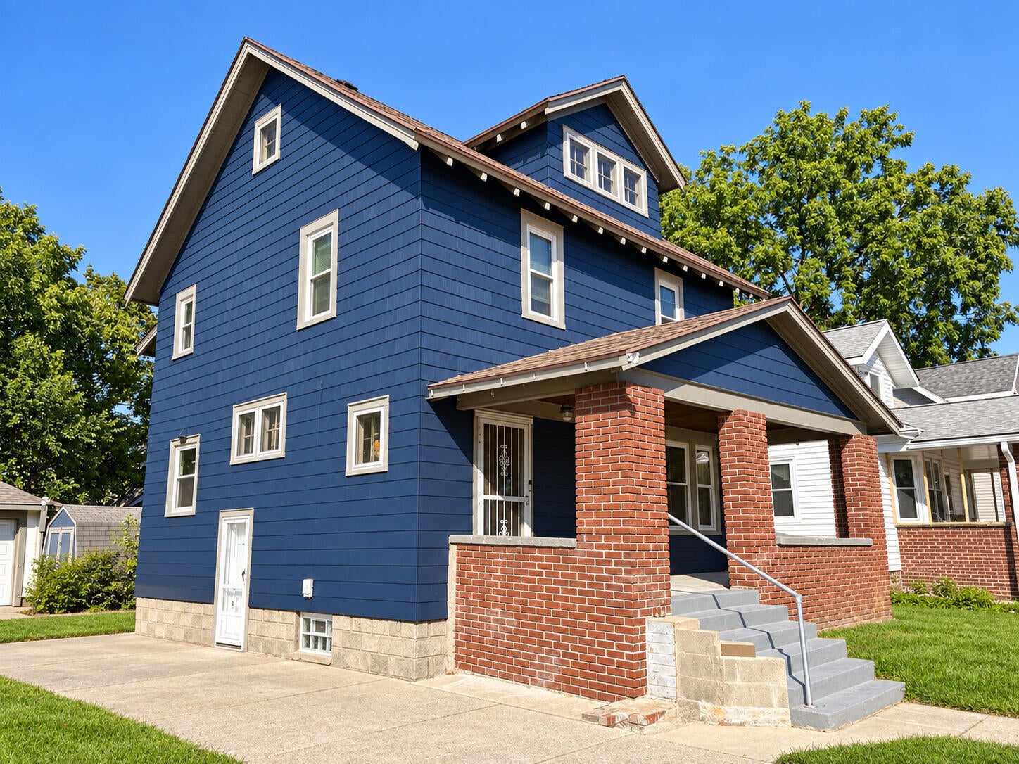 215 Brown Street SE