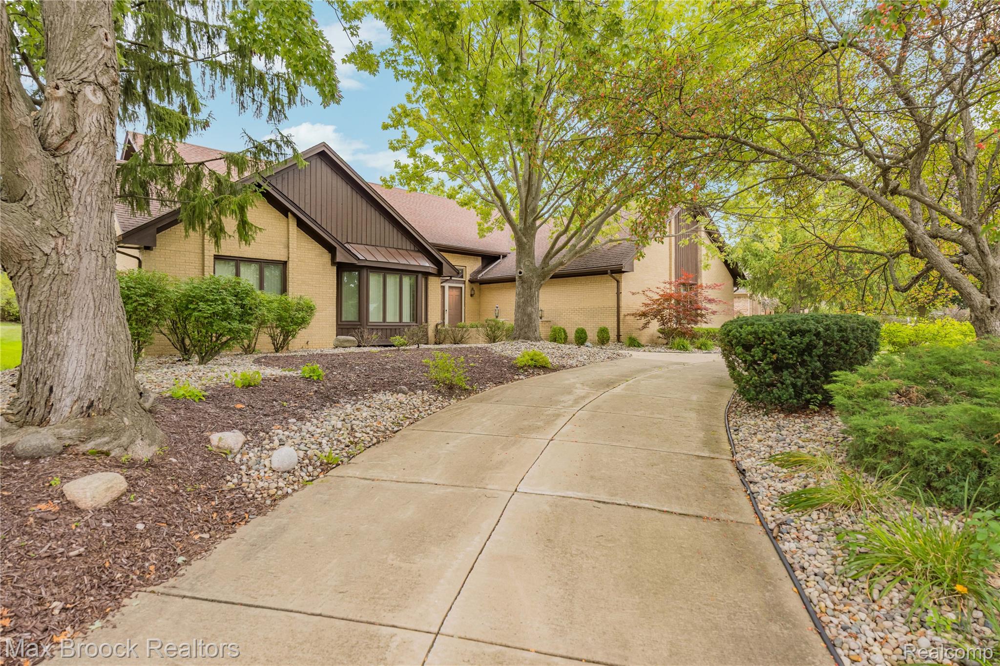 4418 Pinehurst Drive