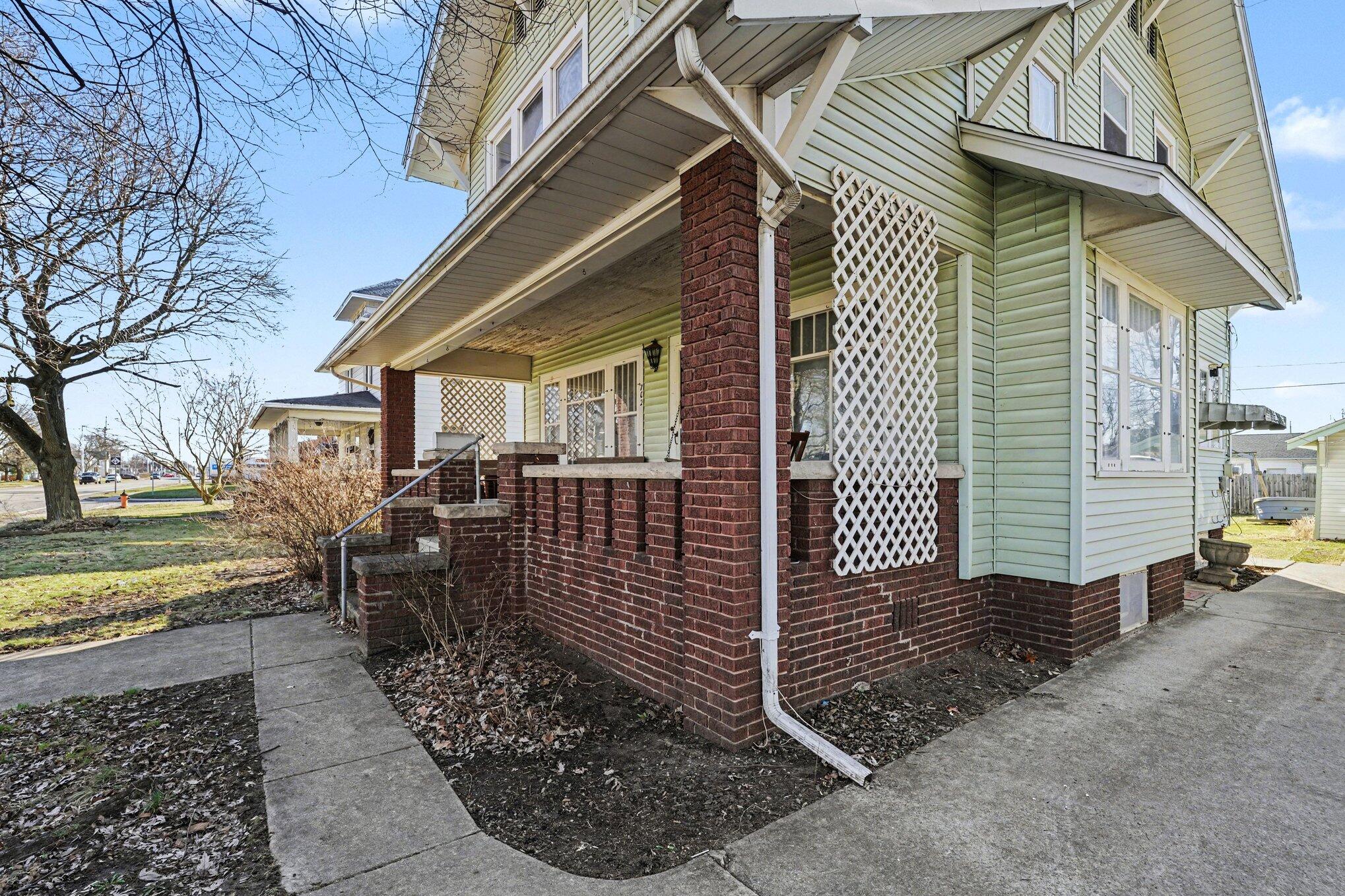 702 N Nottawa Street