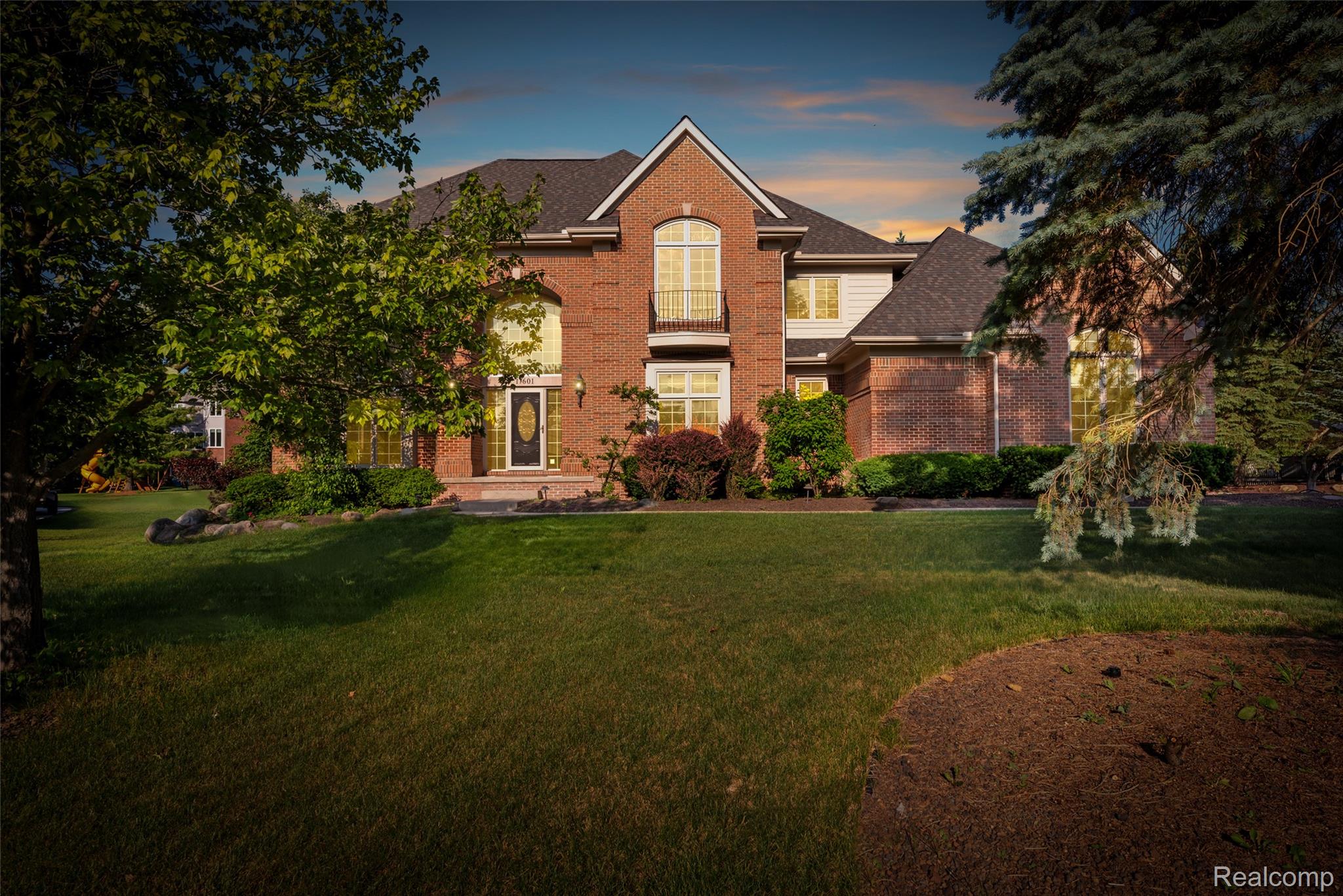 17601 Rolling Woods Circle