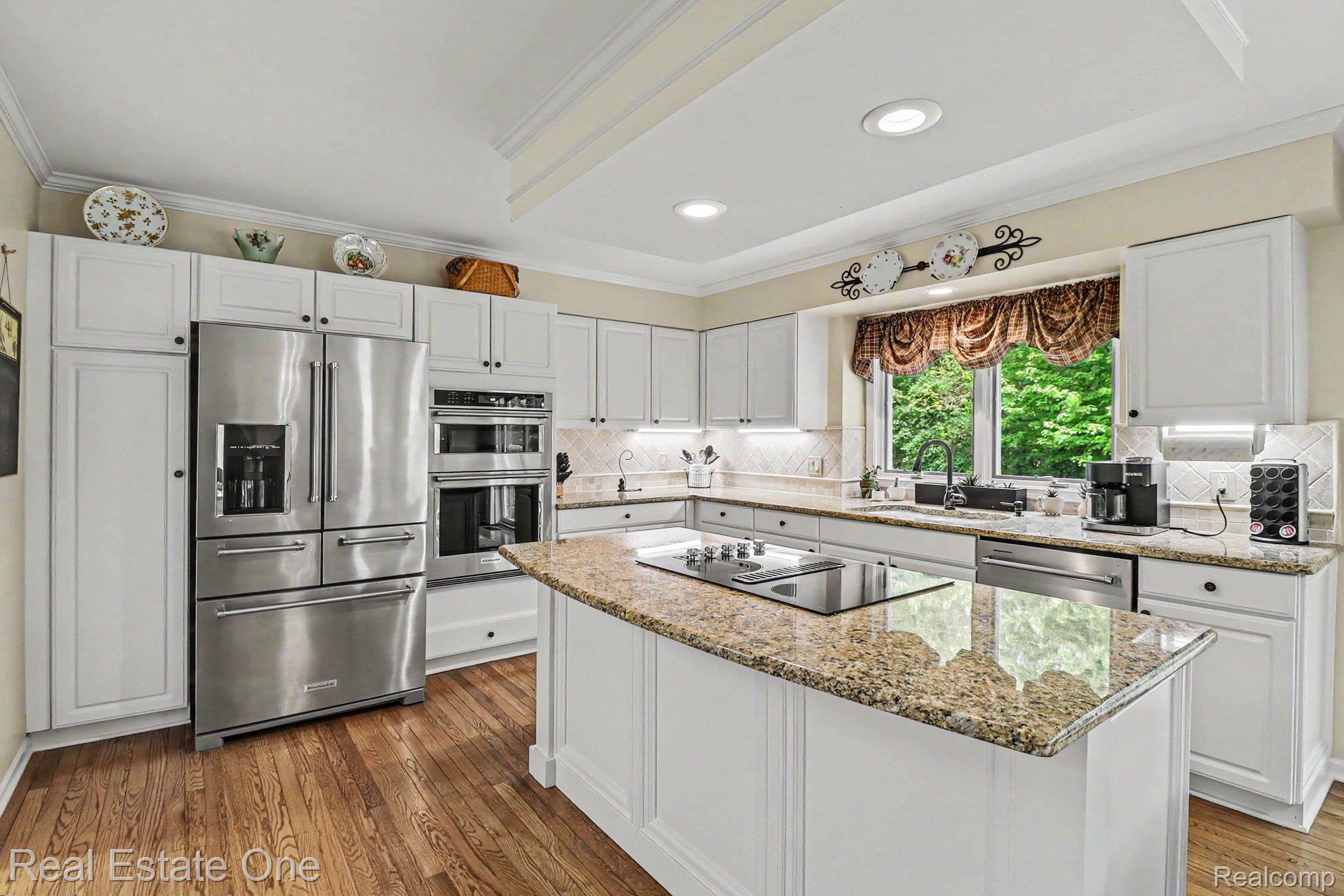 7355 Oakstone Drive