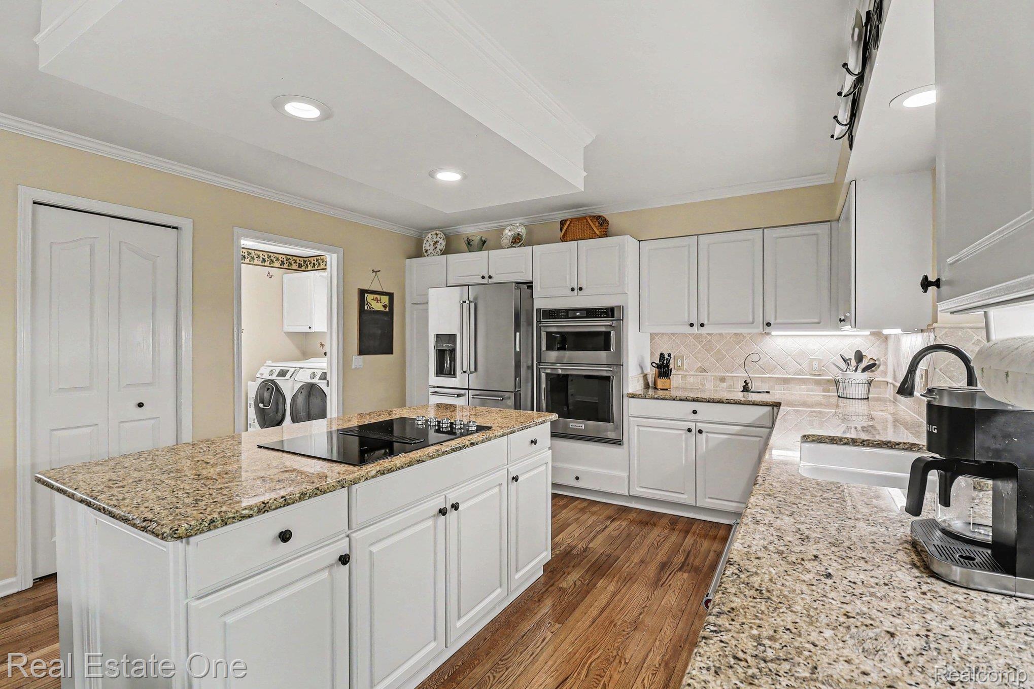 7355 Oakstone Drive