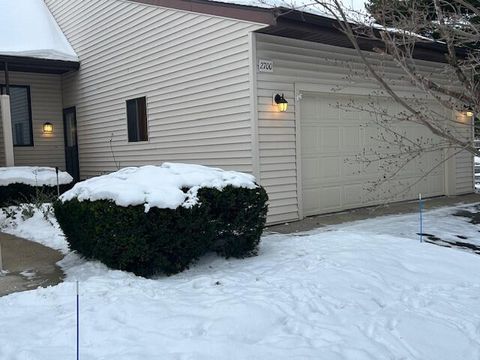 2700 Stonegate Drive SW 21 Wyoming City MI 49519