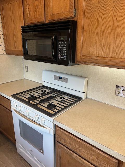 2700 Stonegate Drive SW 21