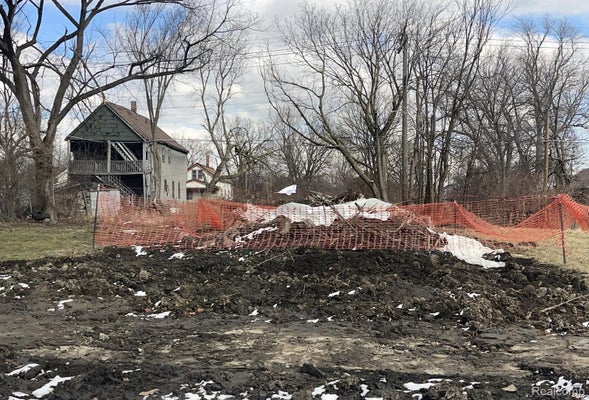 4742 FISCHER ST, DETROIT, MI 48214 - Image b4e7b54aef763dfd8f43b5dac65479c5/2266762362