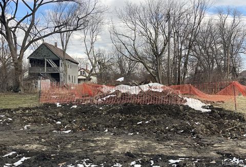 4742 Fischer Street Detroit City MI 48214