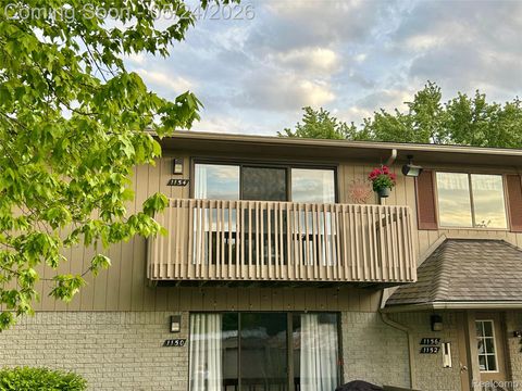 Photo of 1154 Hillcrest Drive, Oxford Charter Township, MI 48371 (MLS # 20261037297)