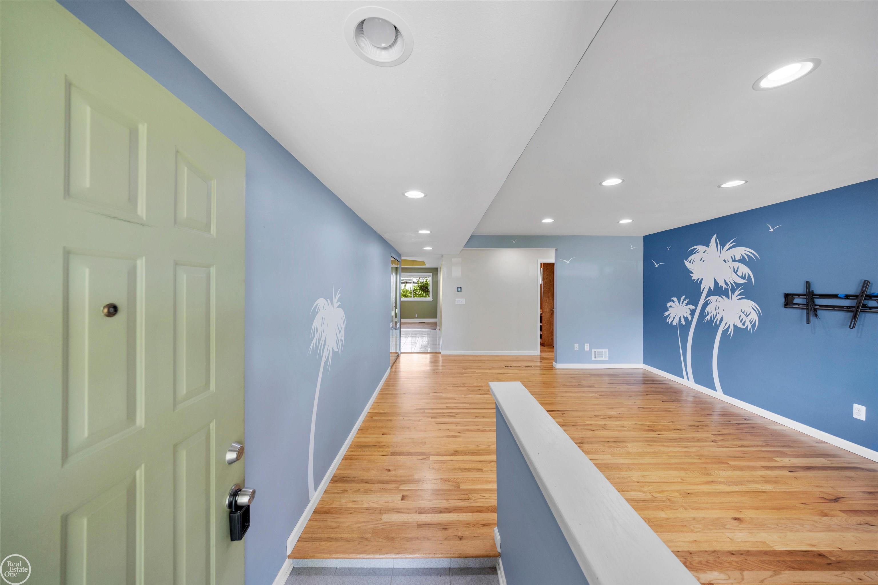 3823 Maddox Drive