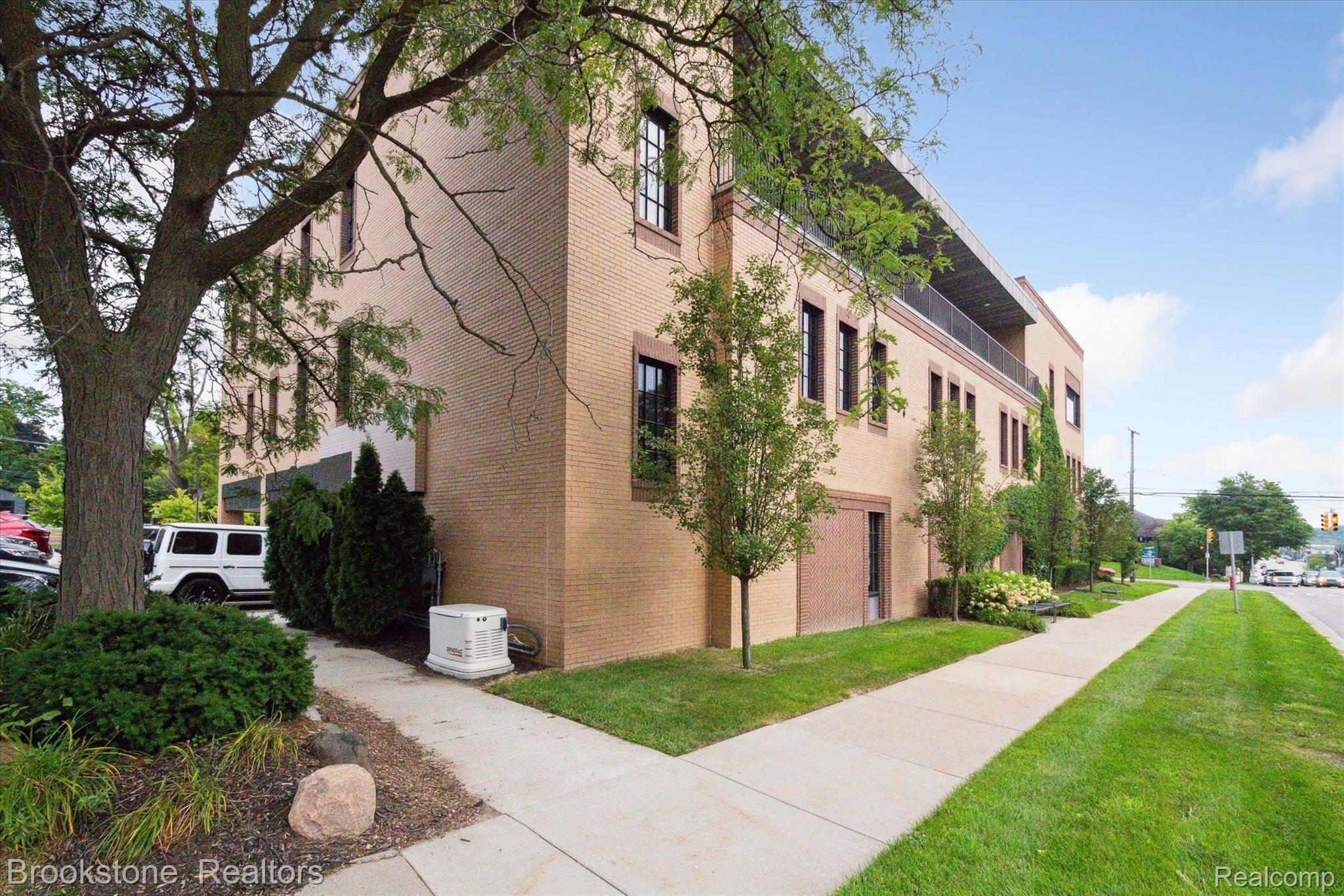 804 N MAIN Street 2H