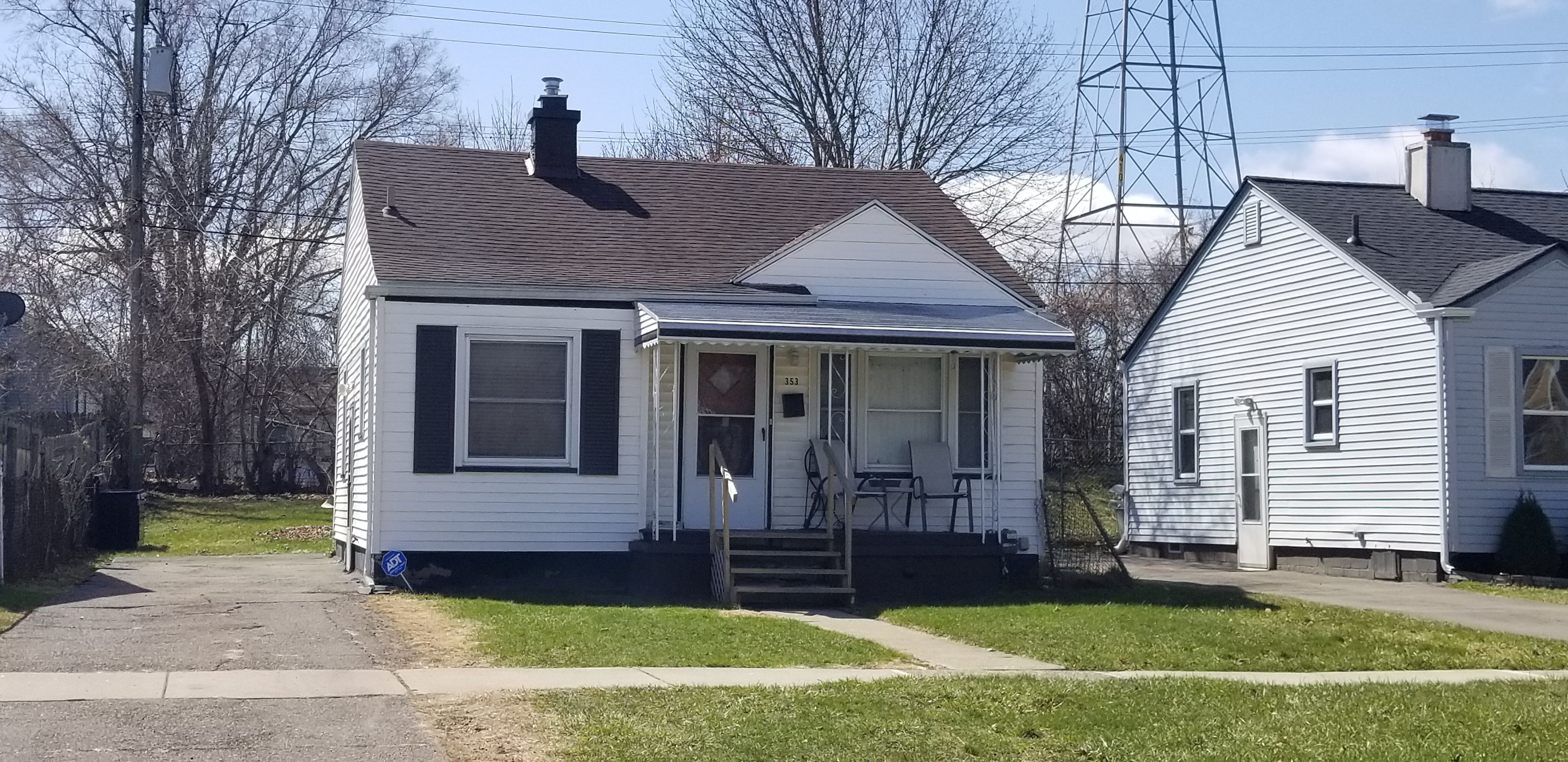 353 SOUTH Boulevard W