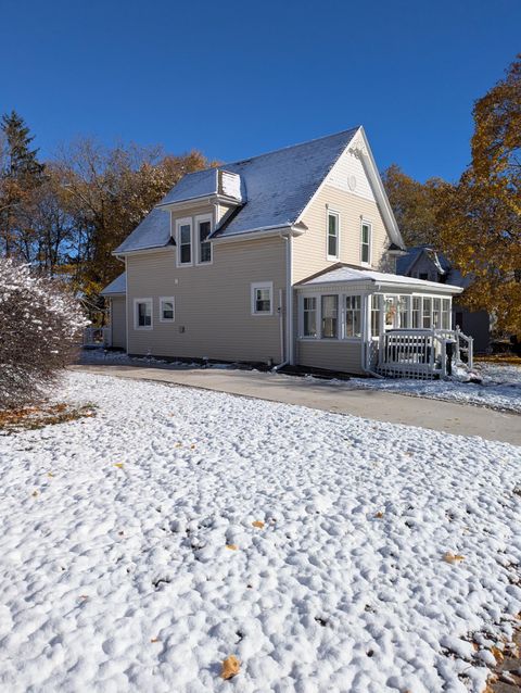 614 W Cass Street Greenville City MI 48838