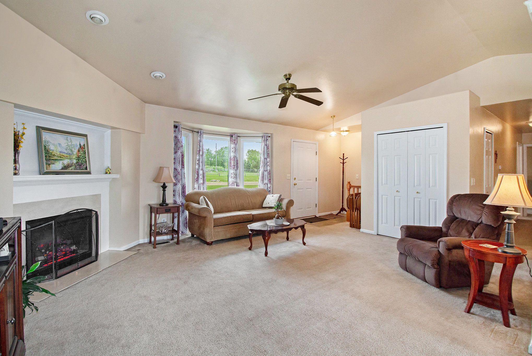 6643 FARM Lane