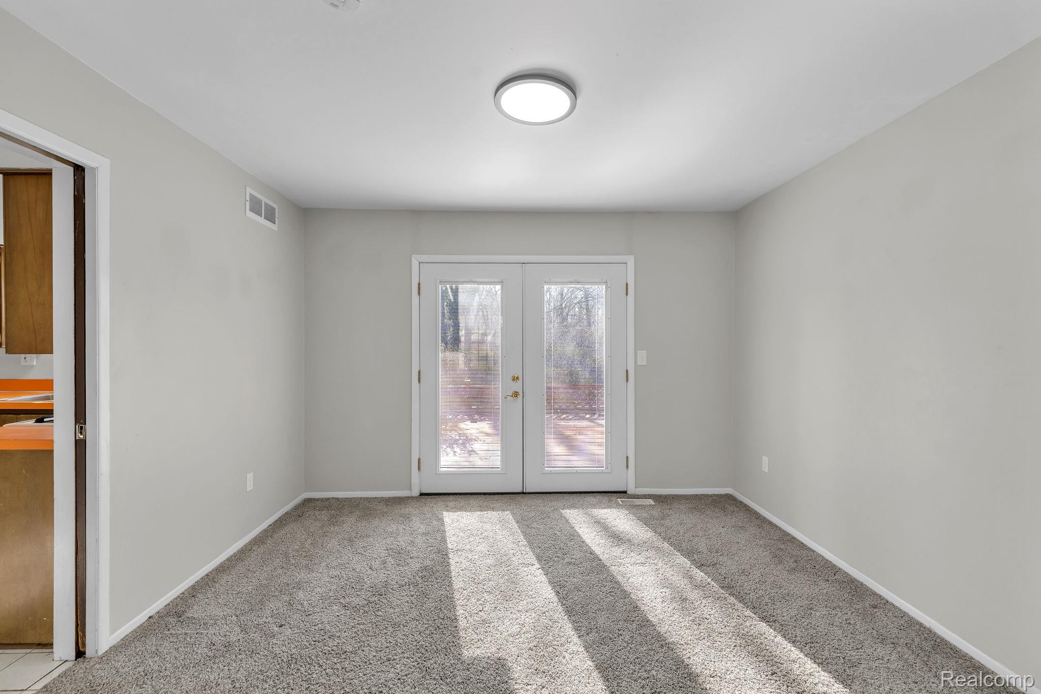 3489 Riverview Court