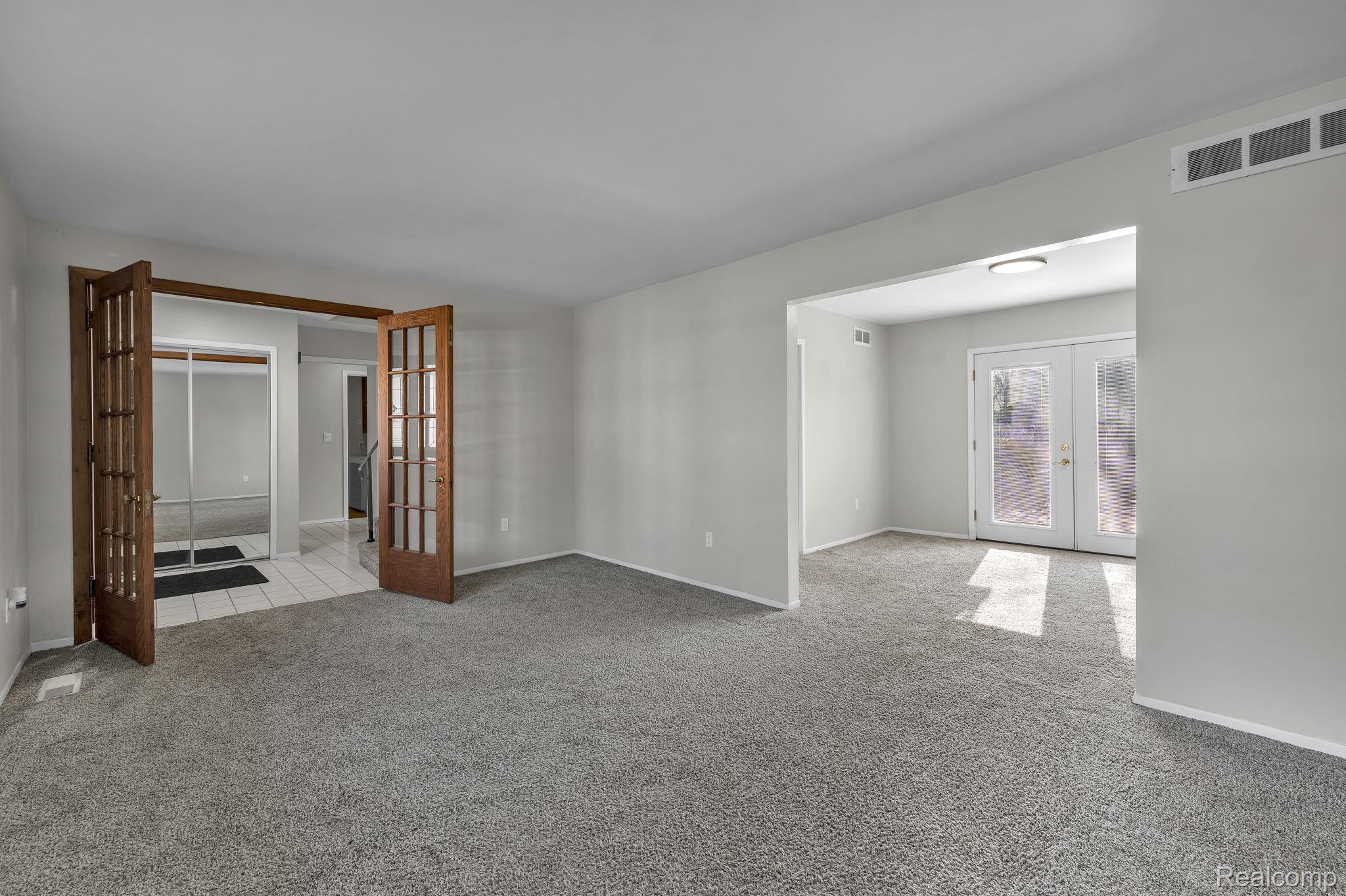 3489 Riverview Court