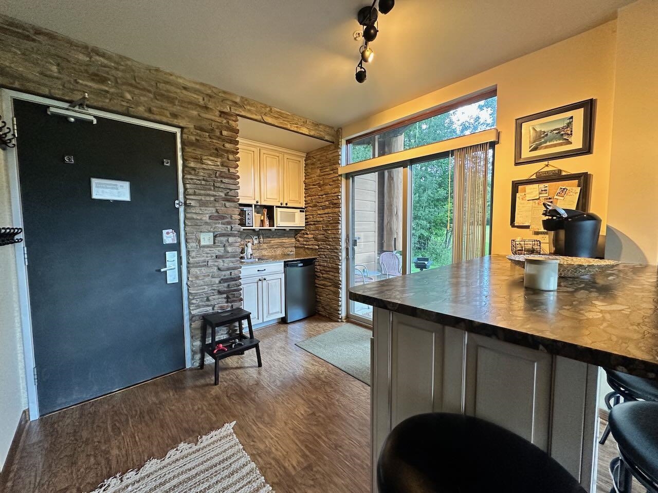 2400 Troon South