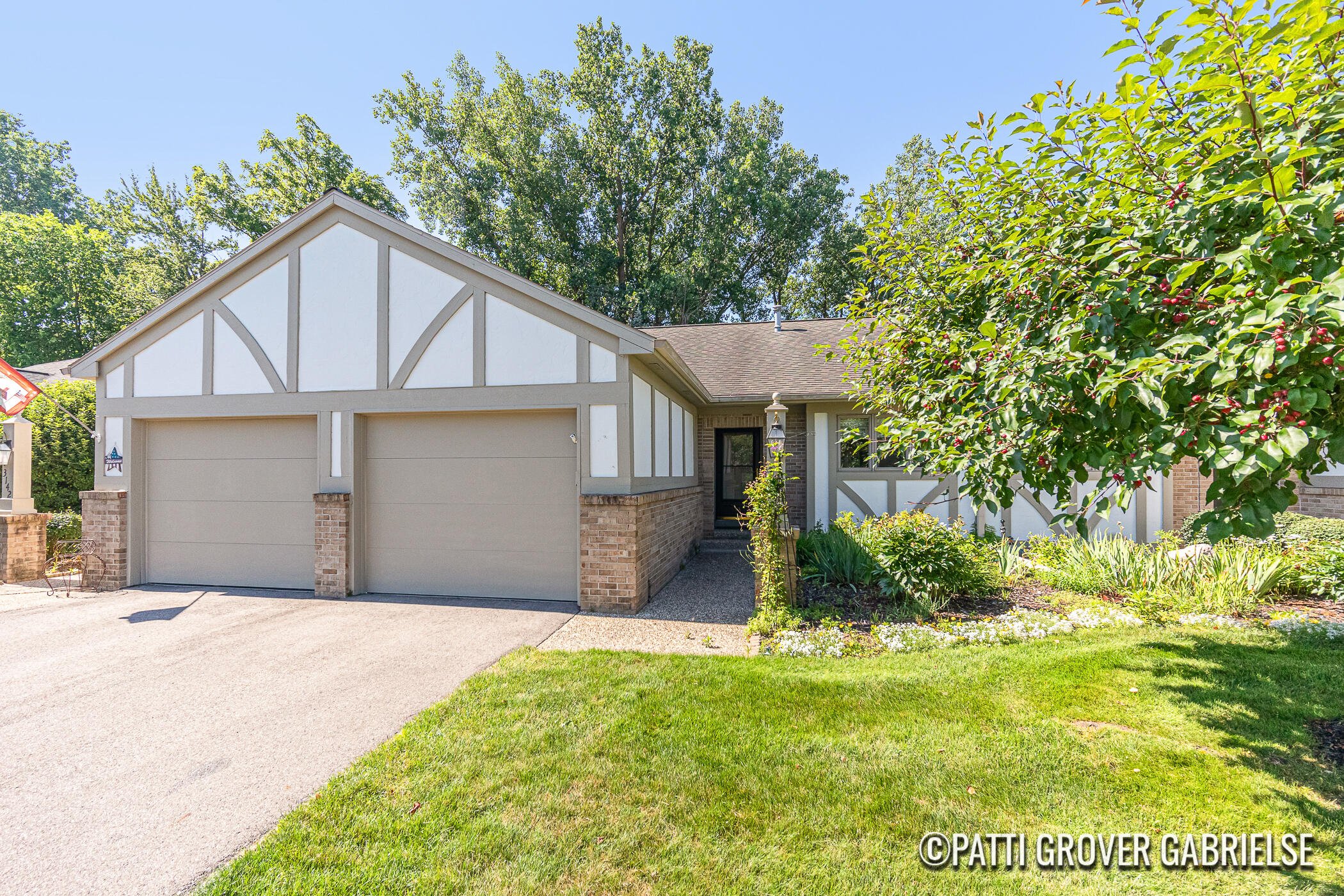 3144 Maple Villa Drive SE