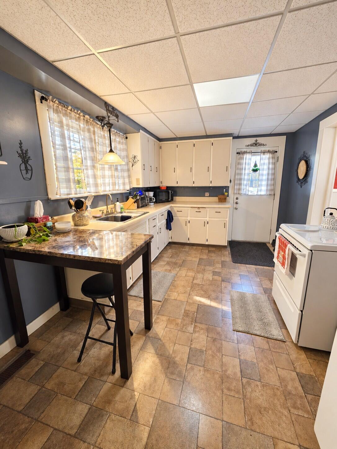 243 E Morrell