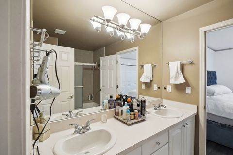 A home in OxfordCharterTownship_Oakland