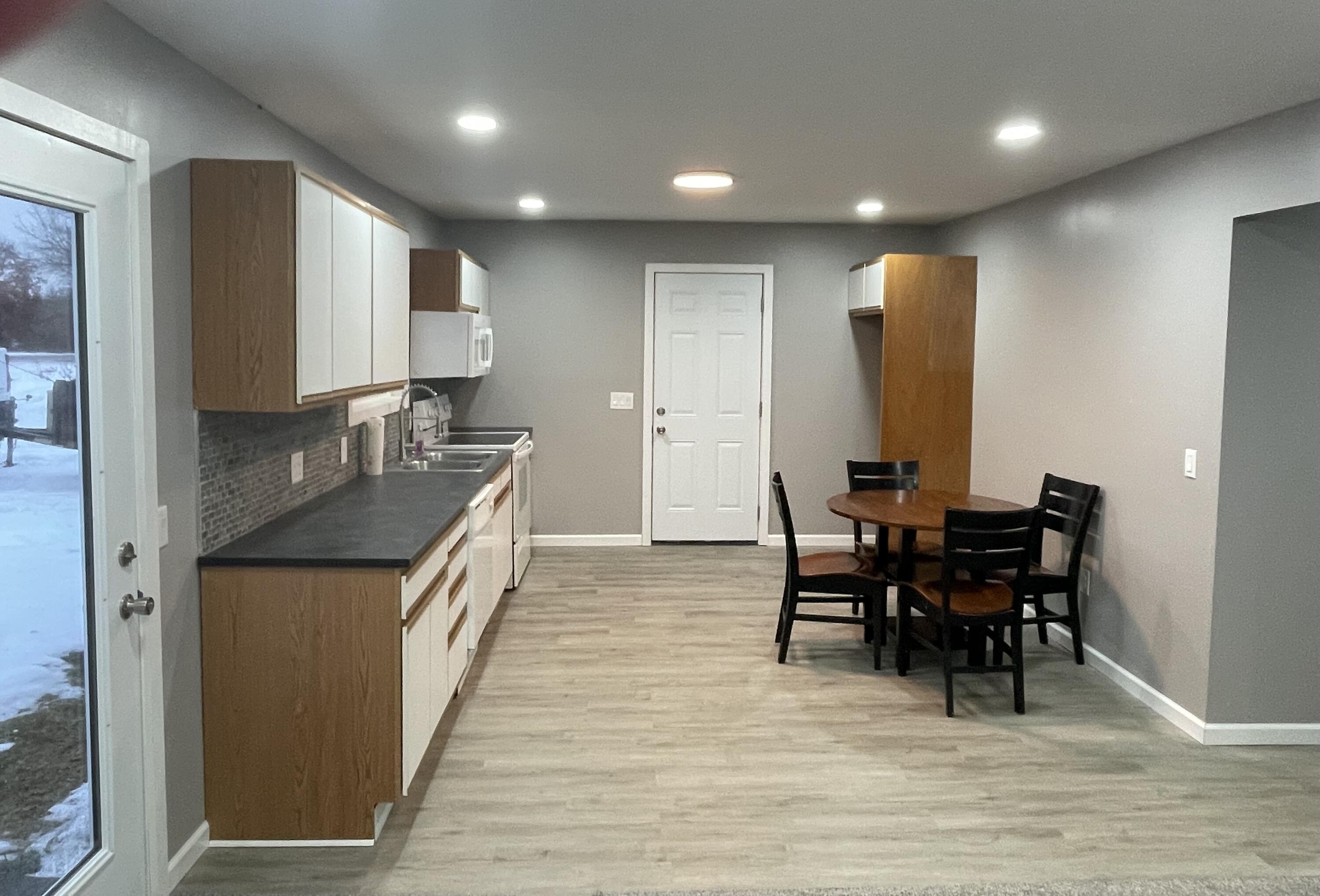 5942 N Woodbridge Road