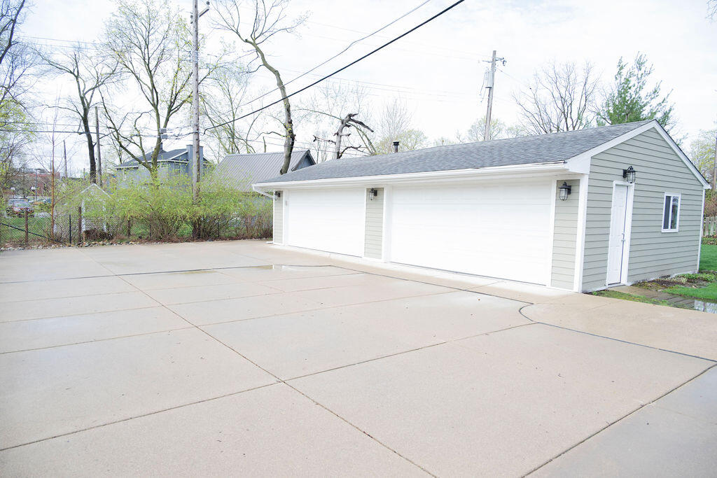 33315 Shiawassee Street