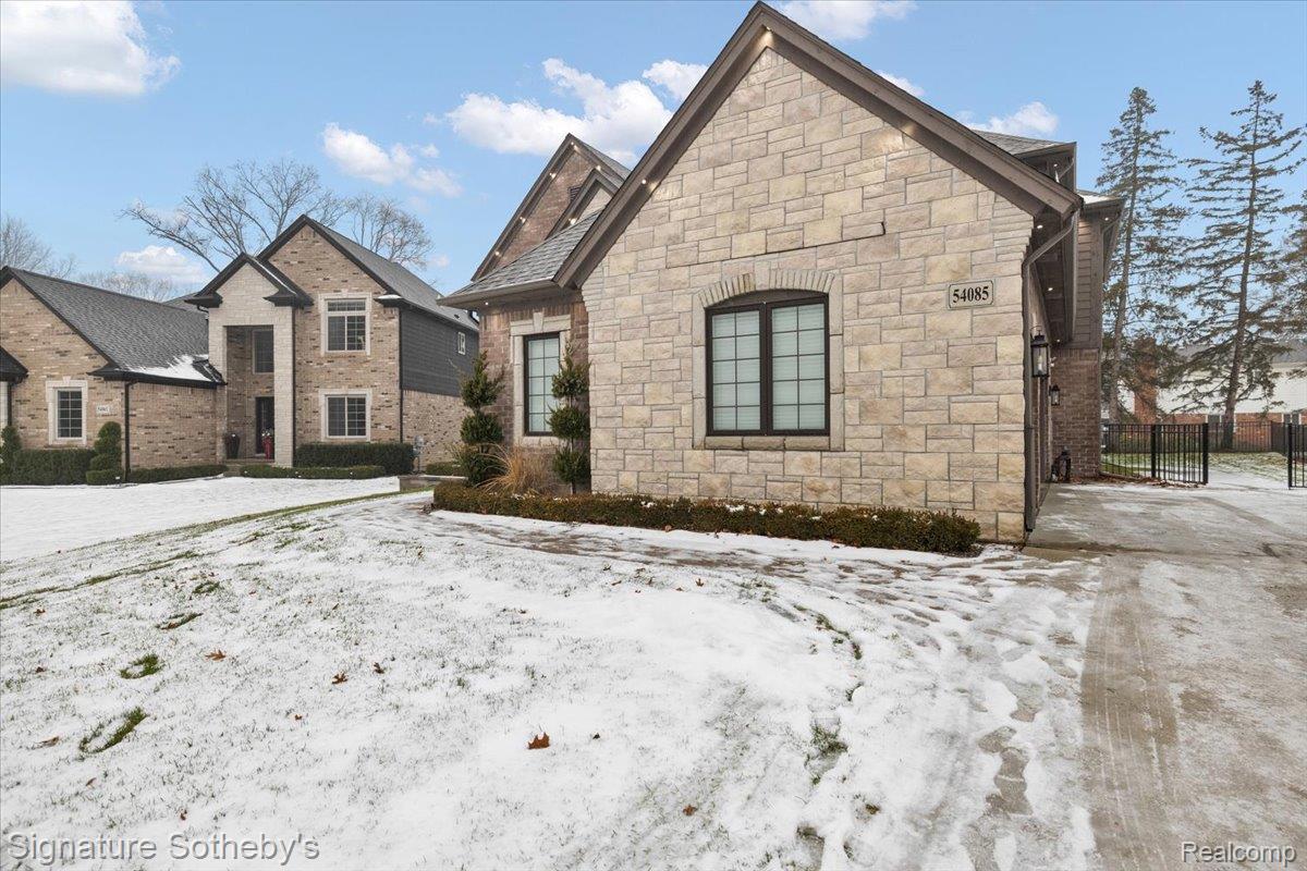 54085 Deadwood Lane