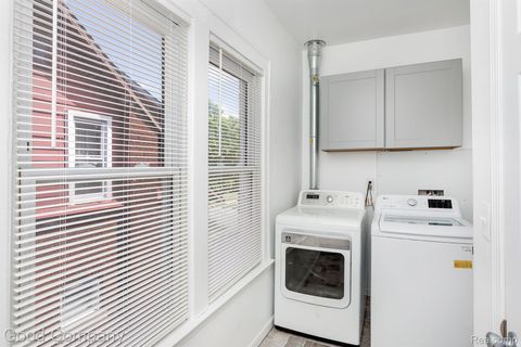 Tiny photo for 2514 Lothrop Street, Detroit City, MI 48206 (MLS # 20261016164)