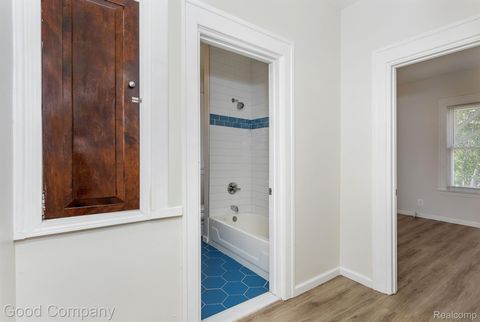 Tiny photo for 2514 Lothrop Street, Detroit City, MI 48206 (MLS # 20261016164)