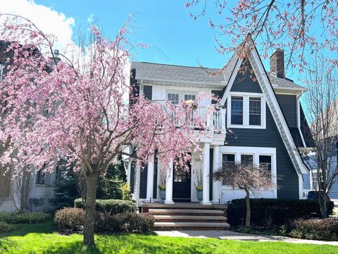 519 Wallace Street Birmingham City Oakland MI 48009