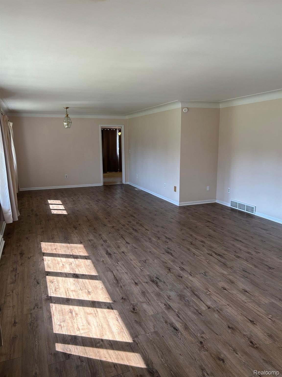 319 PINEWOOD Drive