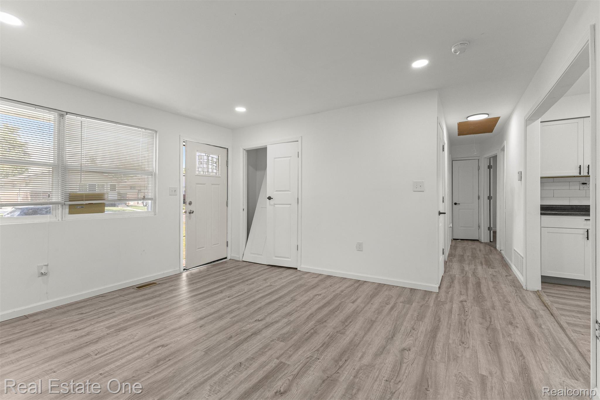 29522 Grandview Street