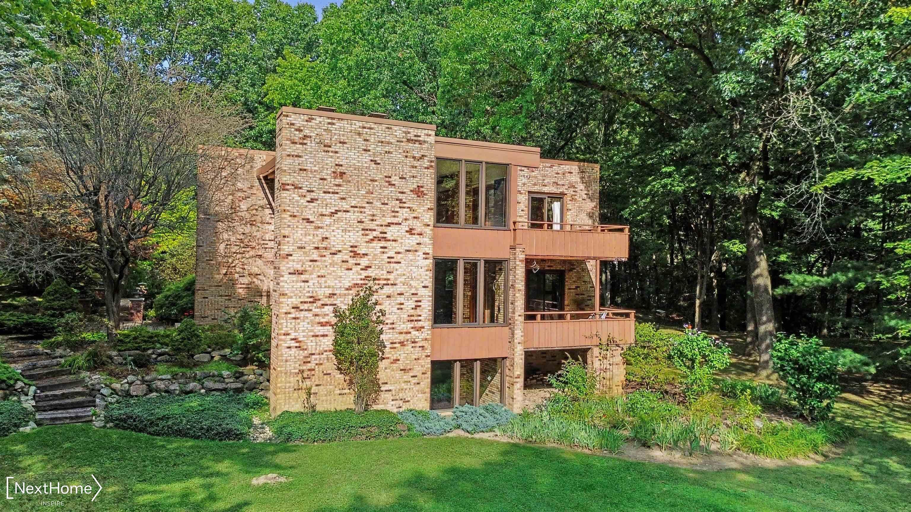 785 S Van Road