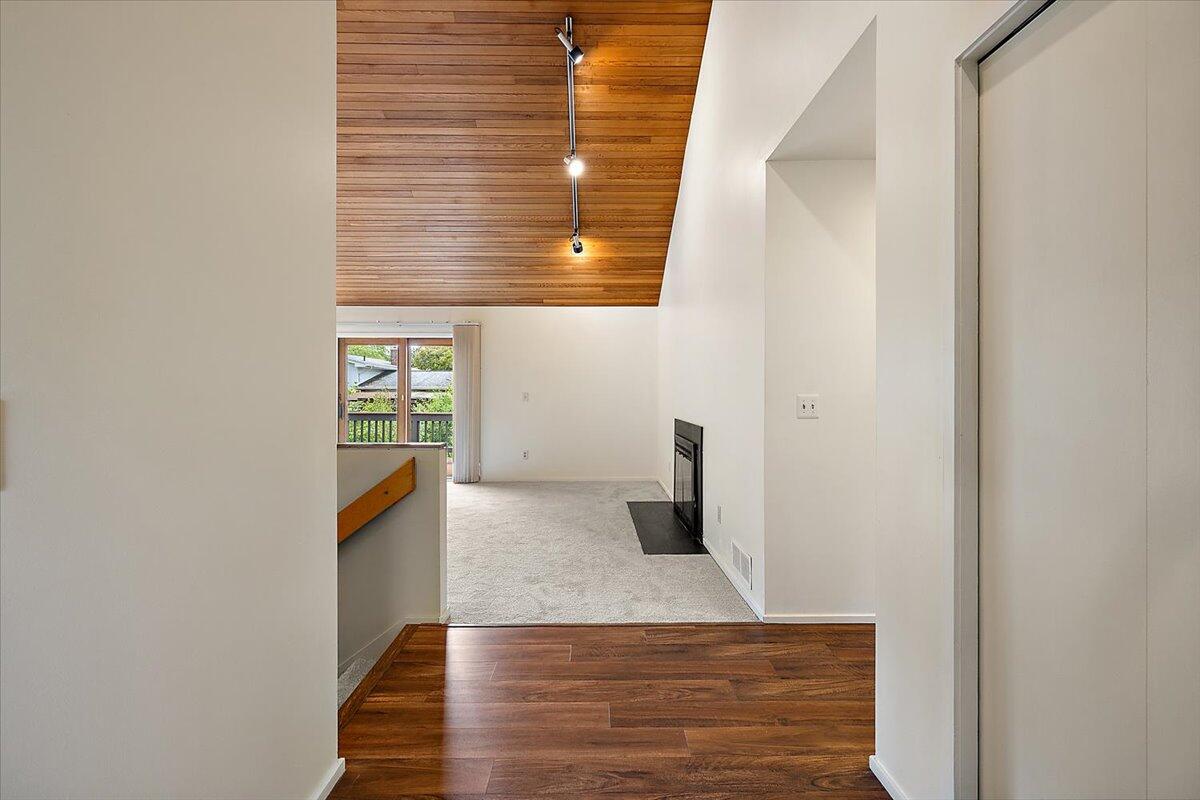 2 Eastbury Court