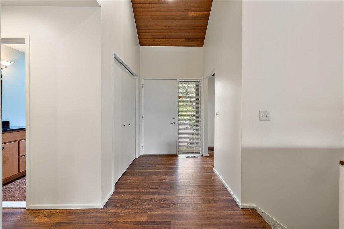 2 Eastbury Court